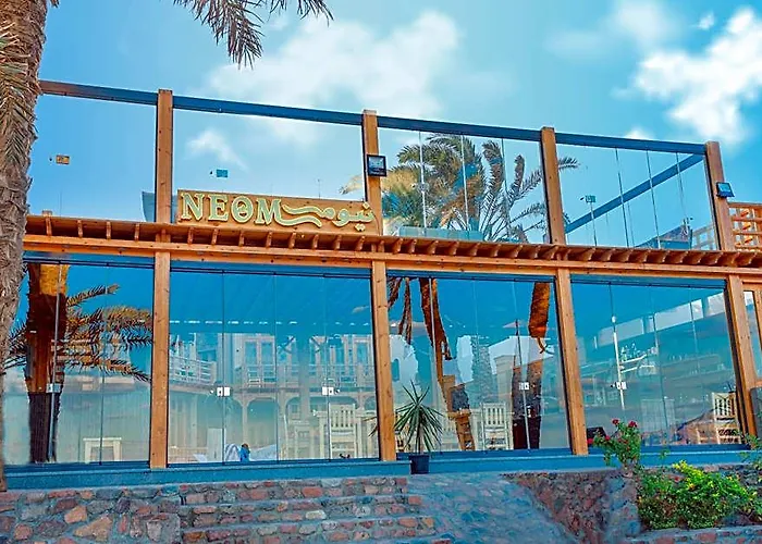 Neom - - - - - - - - - - - Your New In With Private Szálloda *