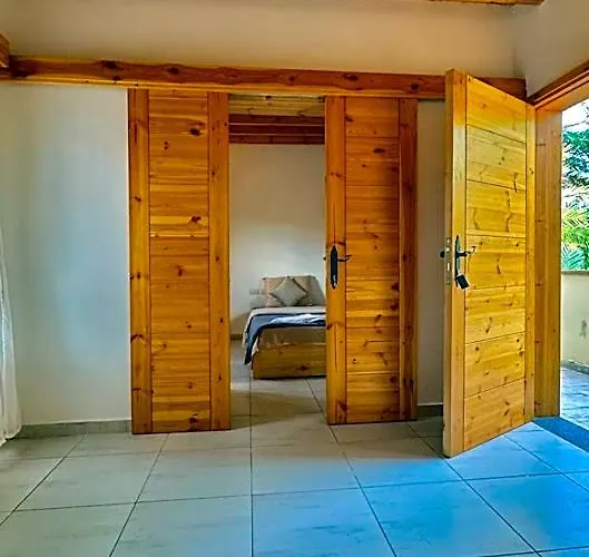 Neom - - - - - - - - - - - Your New In With Private Szálloda
